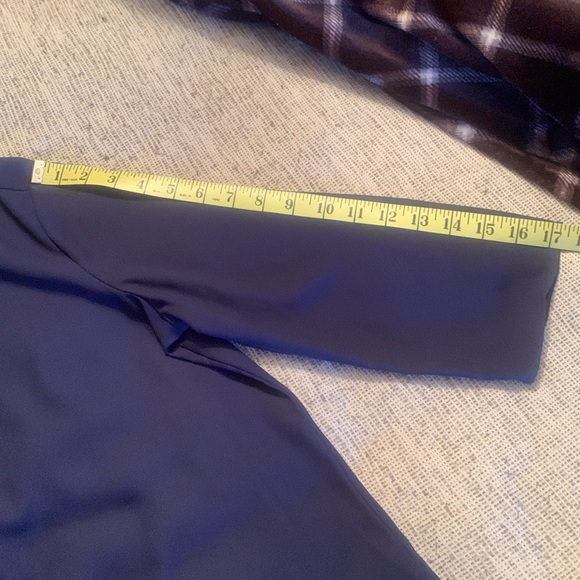Dana Buchman navy blue shirt. Size M - Picture 8 of 9